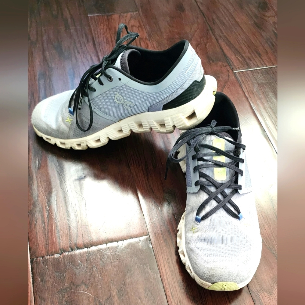 Used On running sneaker. Size 9 I've had less than a year